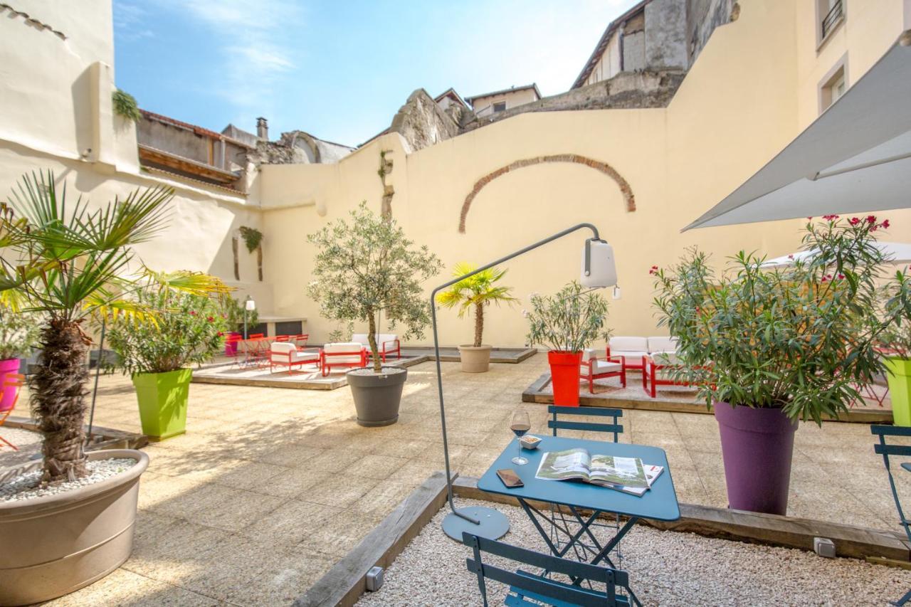ホテル Ibis Lyon Sud Vienne Saint-Louis エクステリア 写真