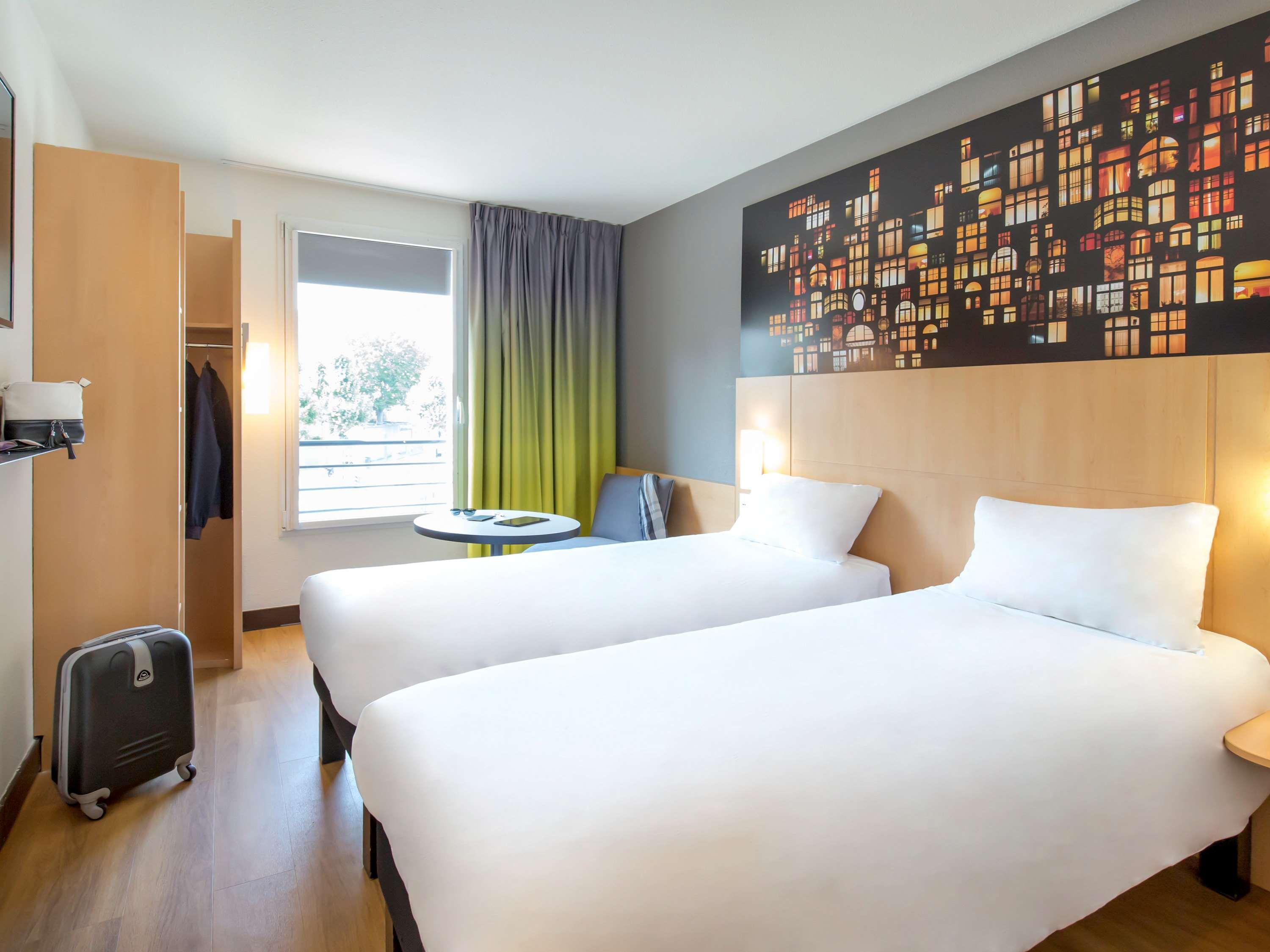 ホテル Ibis Lyon Sud Vienne Saint-Louis エクステリア 写真