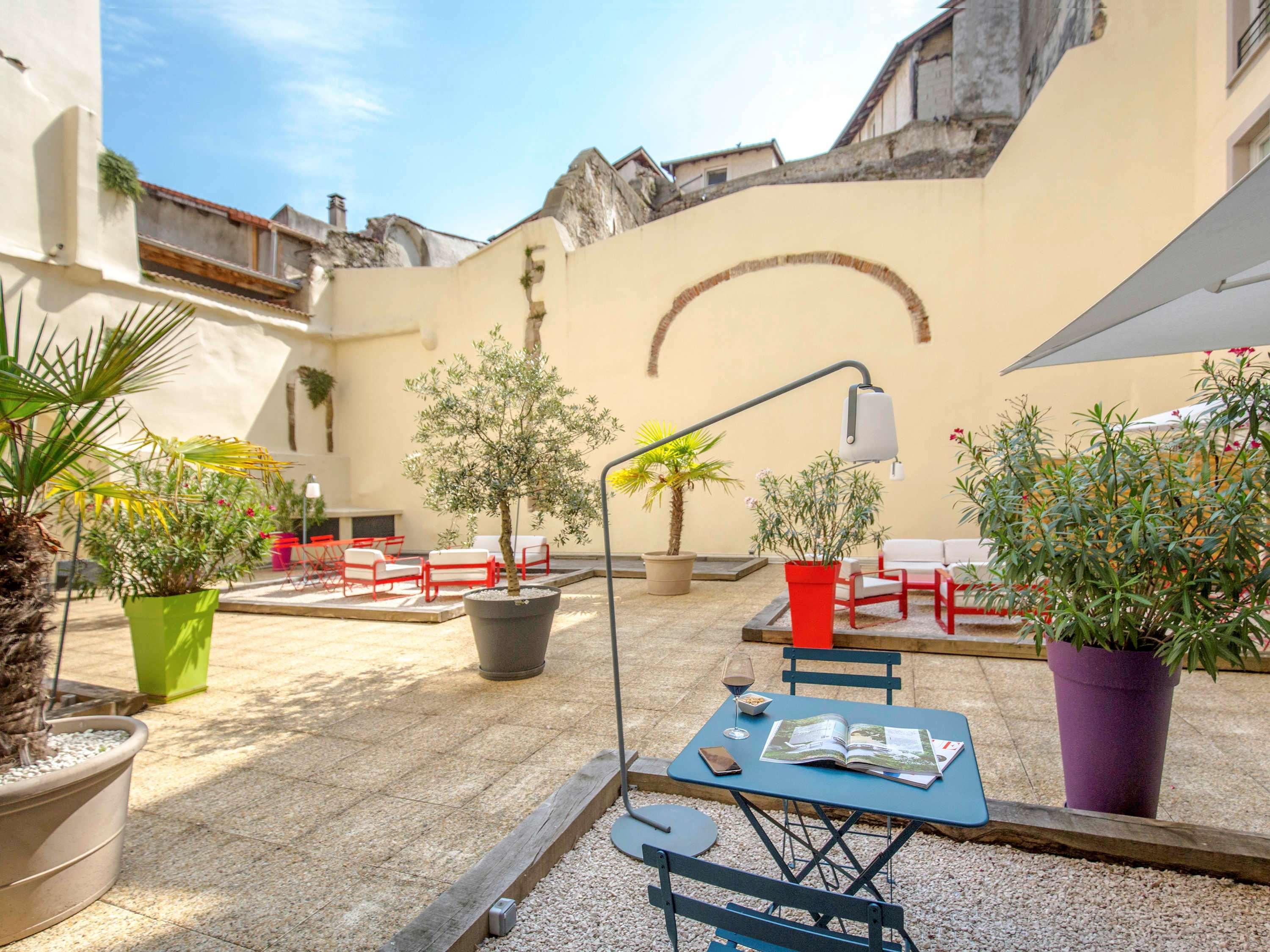 ホテル Ibis Lyon Sud Vienne Saint-Louis エクステリア 写真