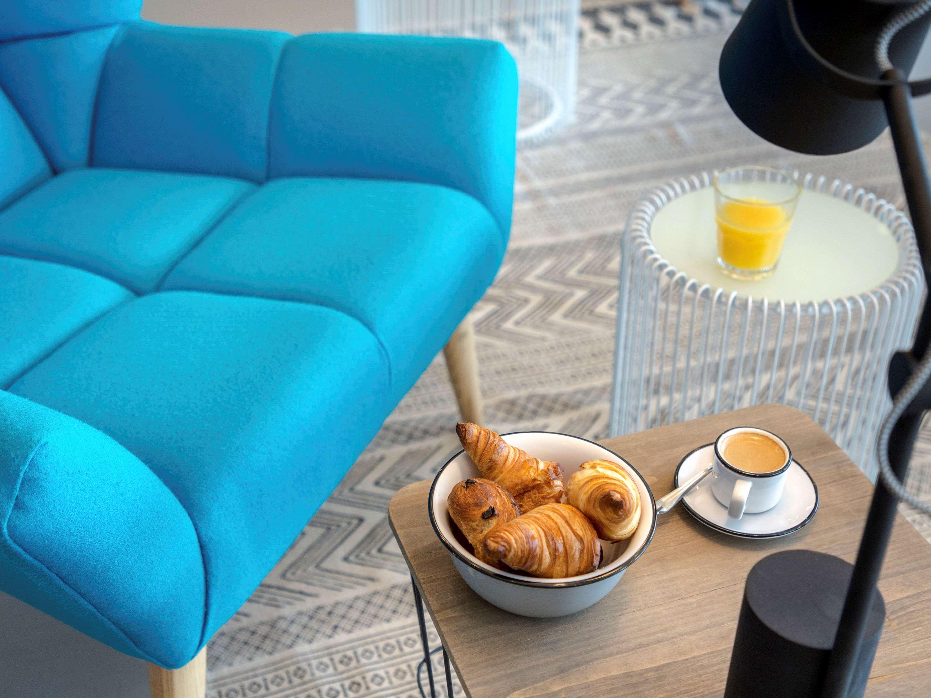 ホテル Ibis Lyon Sud Vienne Saint-Louis エクステリア 写真