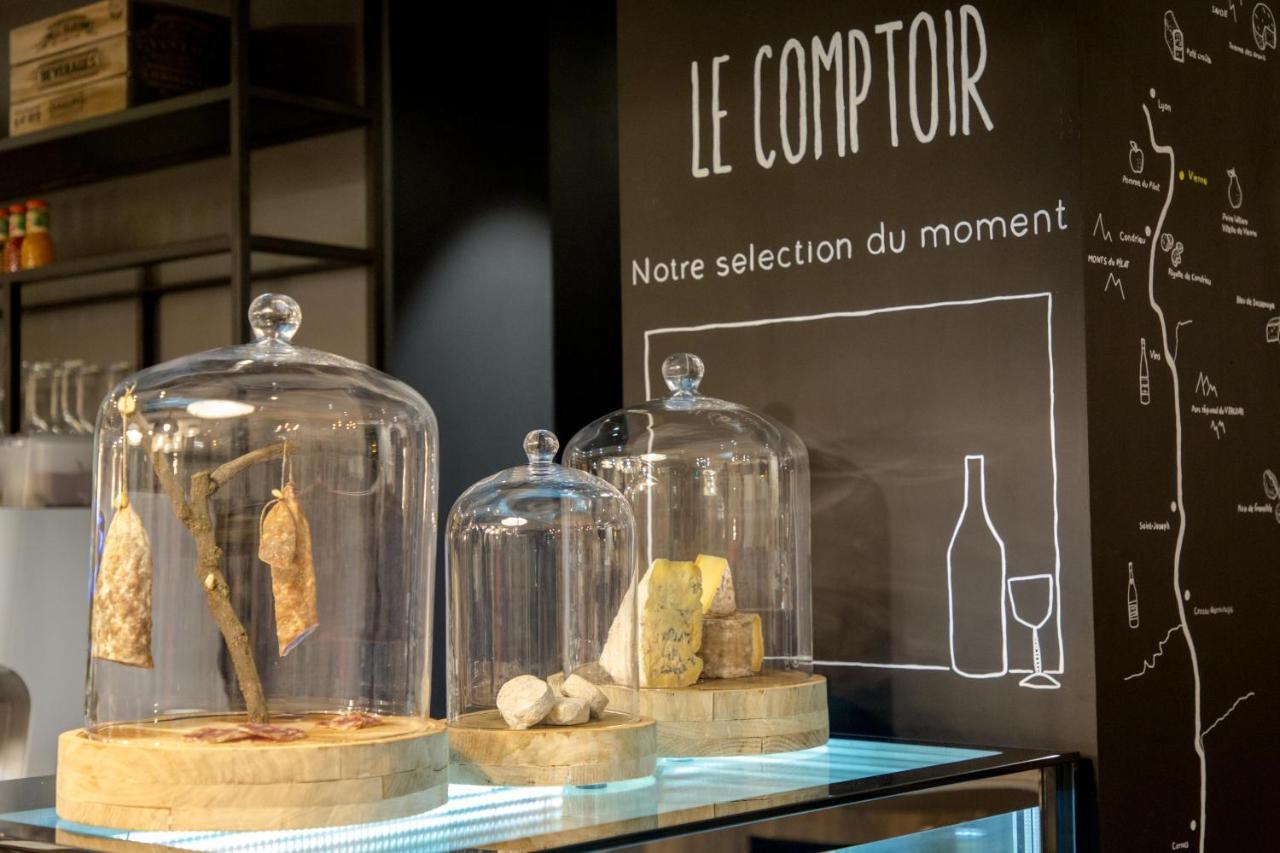 ホテル Ibis Lyon Sud Vienne Saint-Louis エクステリア 写真